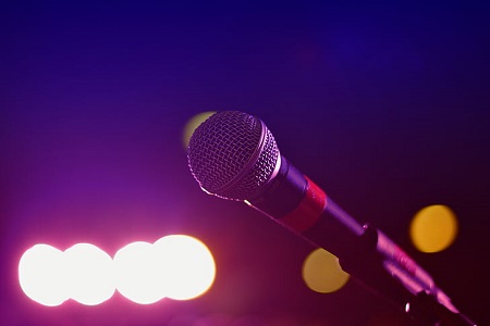 “宣传片配音员应充分驾驭声音气质”